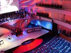 إدارة وتنظيم المؤتمرات والمعارض